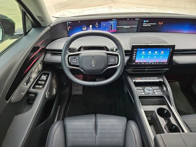 Used 2026 Lincoln Nautilus Reserve image 12