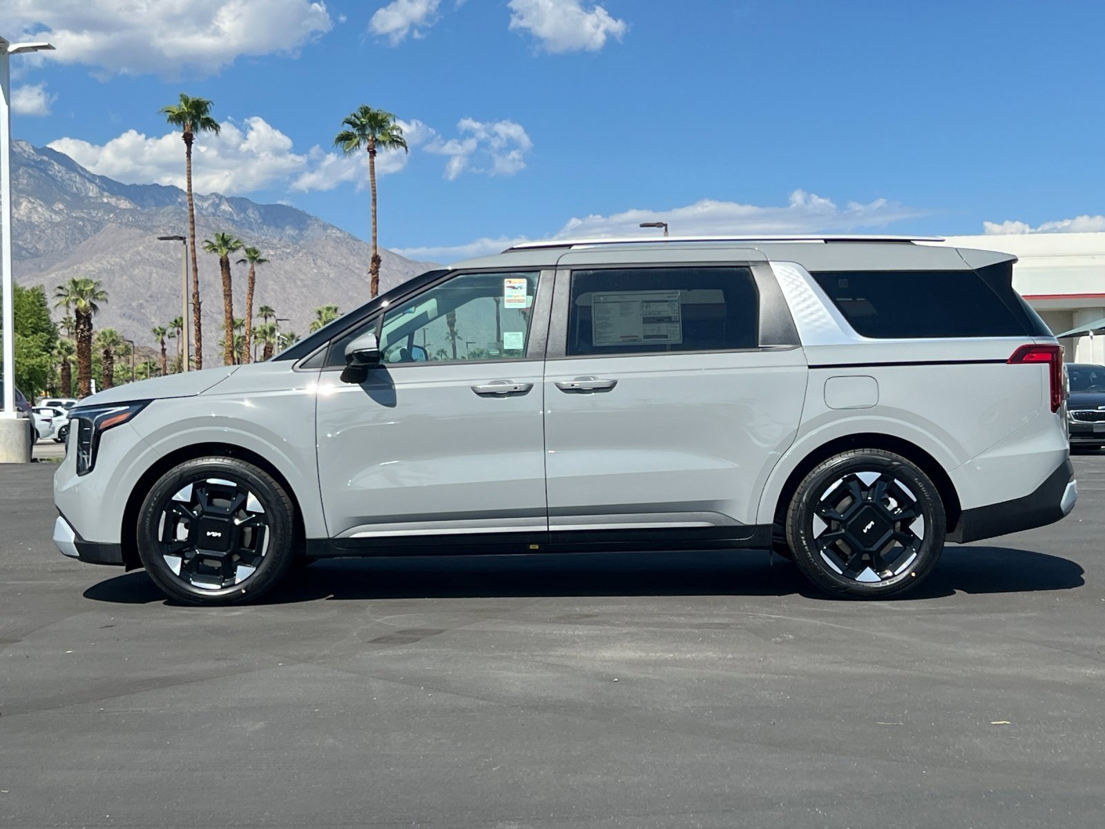 New 2026 Kia Carnival EX image 6