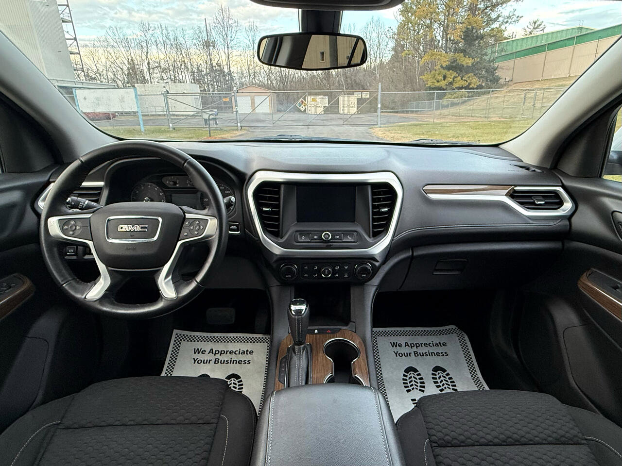 Used 2018 GMC Acadia SLE image 10