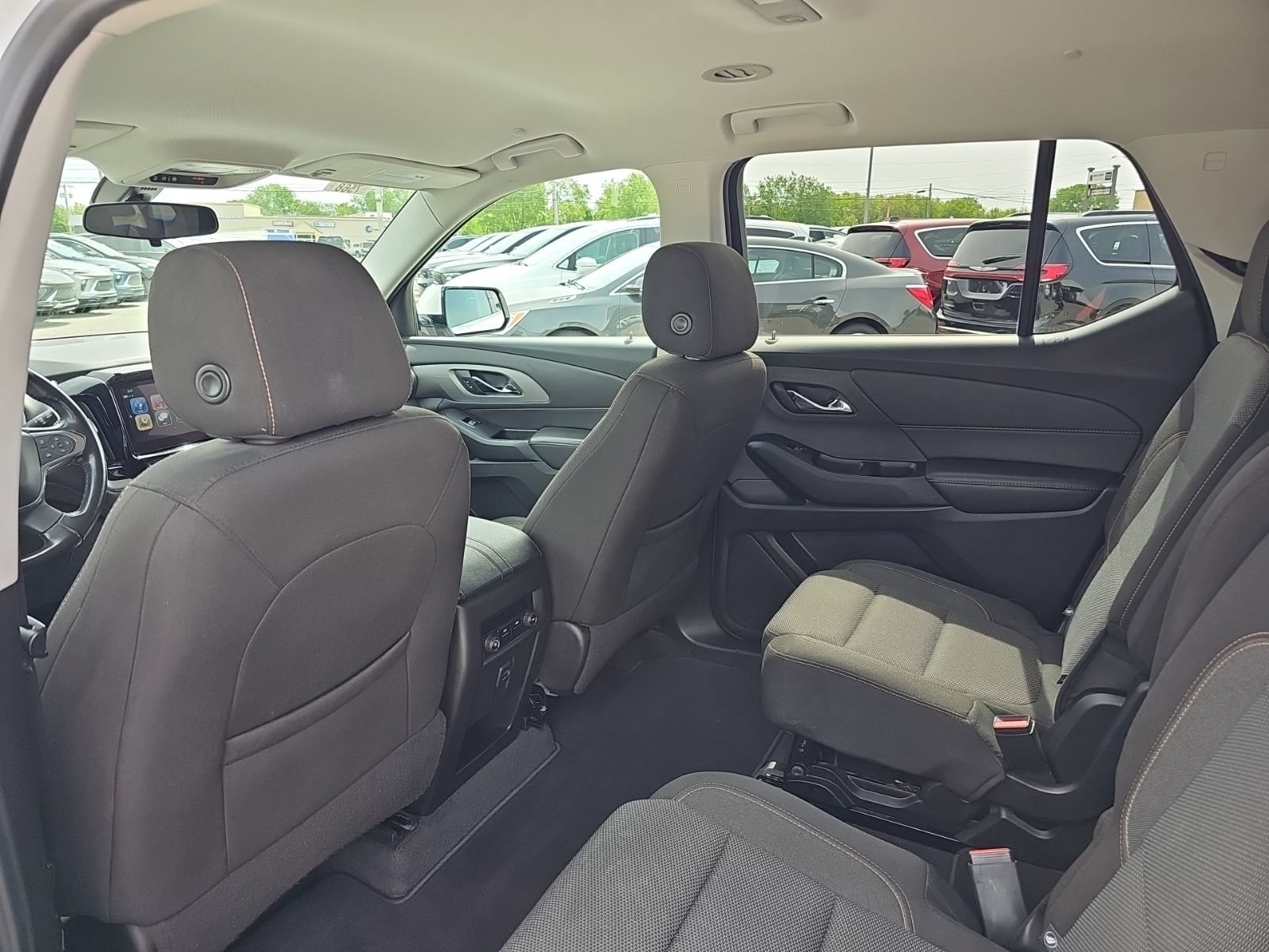 Used 2019 Chevrolet Traverse LT FWD image 22