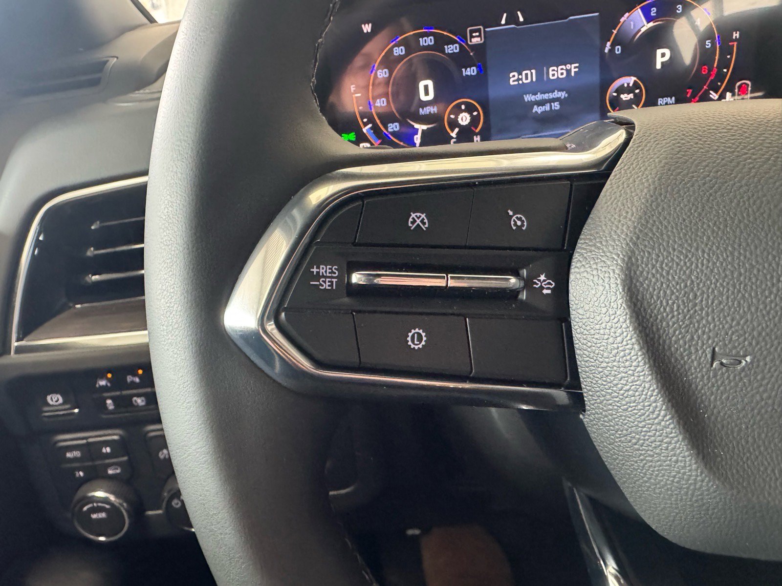 Used 2025 Chevrolet Suburban LS image 25