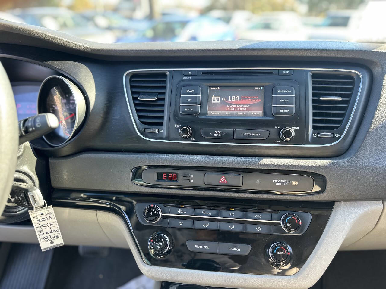 Used 2015 Kia Sedona LX w/ LX Convenience Package image 15