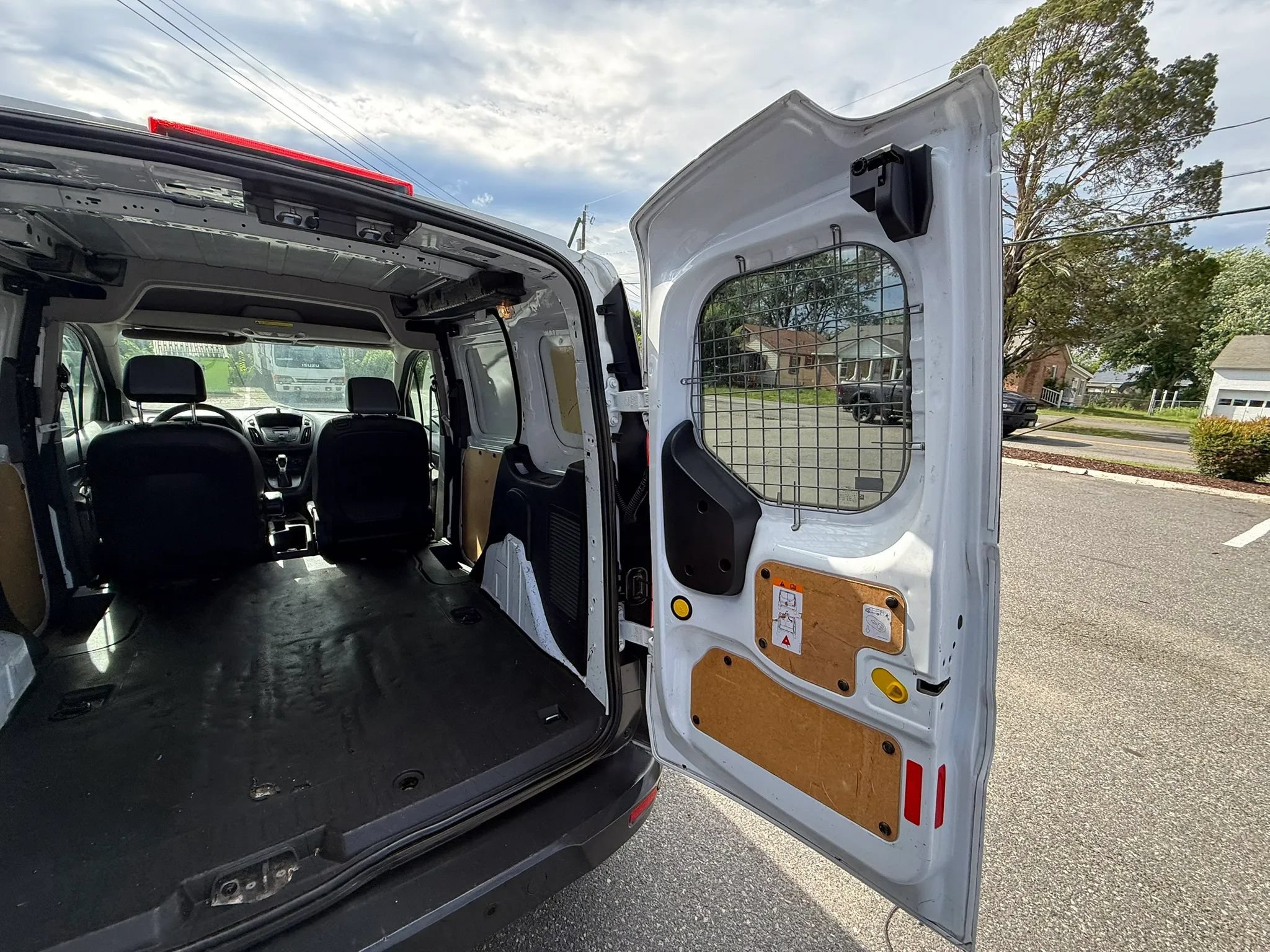 Used 2015 Ford Transit Connect XL FWD image 12