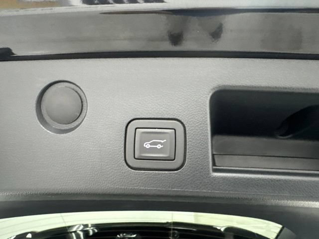 Used 2025 Chevrolet Equinox LT w/ Convenience Package II FWD image 29