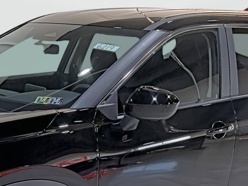 Used 2026 Nissan Rogue SV image 8