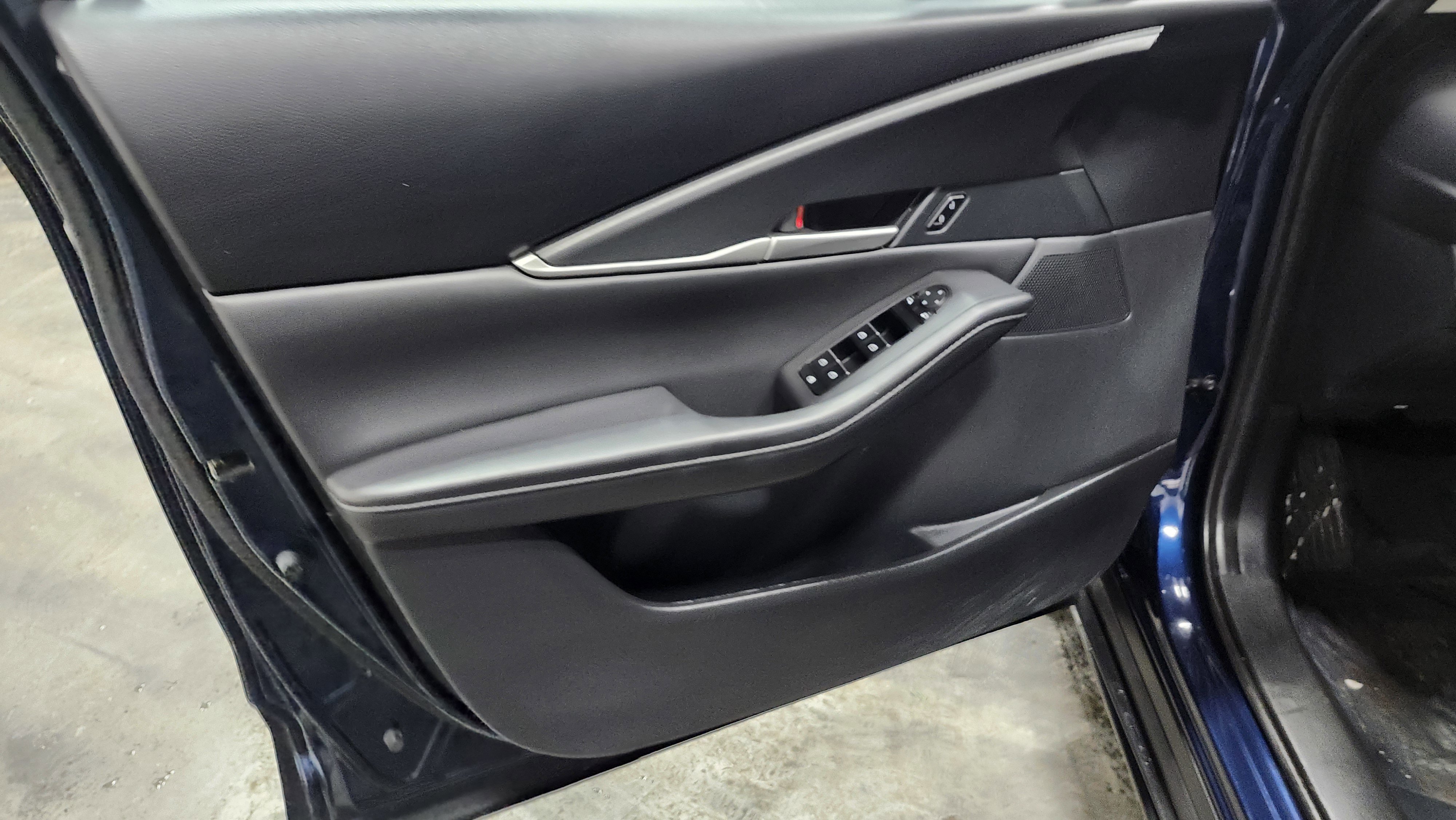 Used 2021 MAZDA CX-30 AWD 2.5 S w/ Select Package image 25