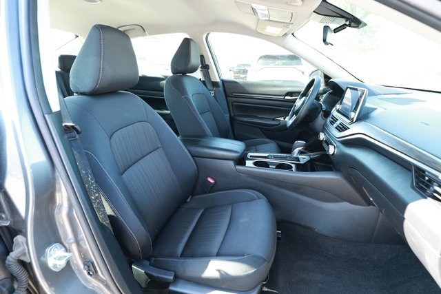 Used 2024 Nissan Altima 2.5 SV FWD image 25