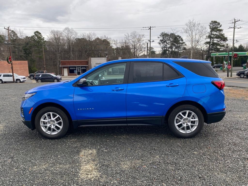 Used 2024 Chevrolet Equinox LS w/ LS Convenience Package image 6