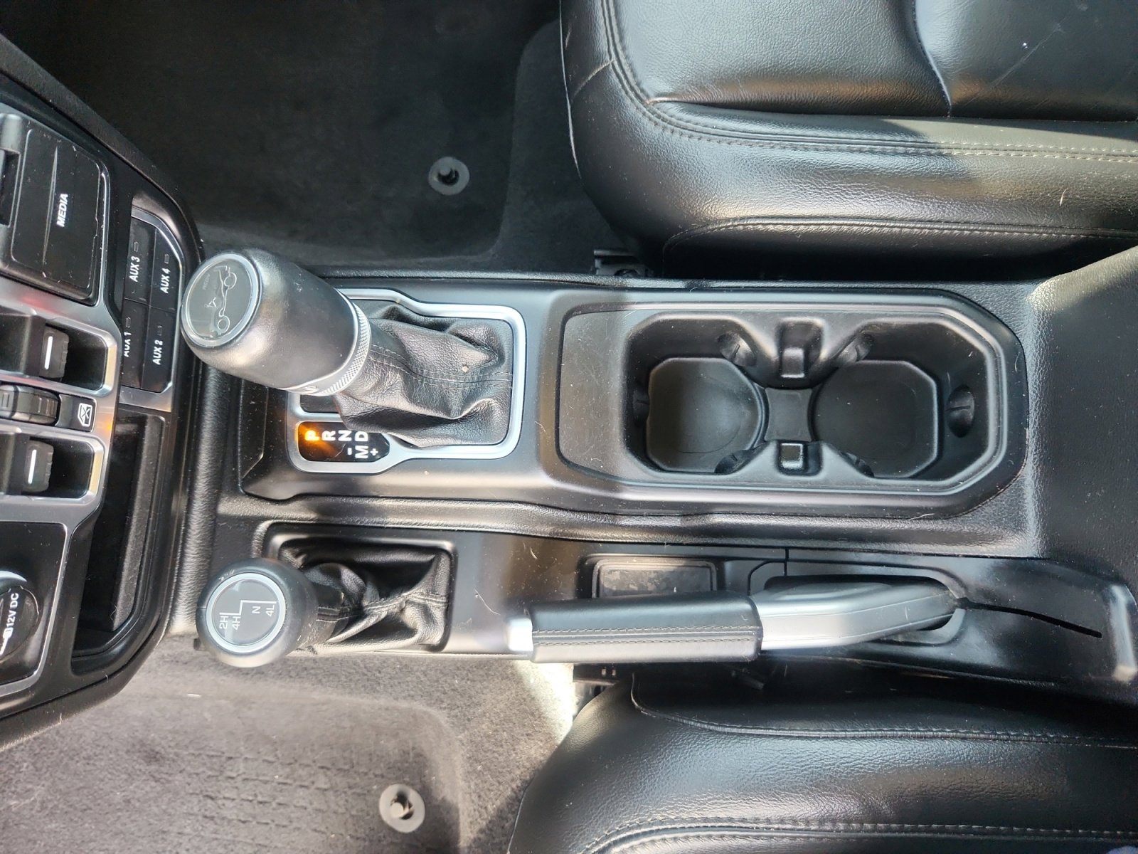 Used 2020 Jeep Wrangler Unlimited Sahara image 15