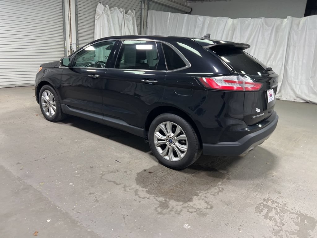 Used 2021 Ford Edge Titanium w/ Cargo Accessory Package FWD image 5
