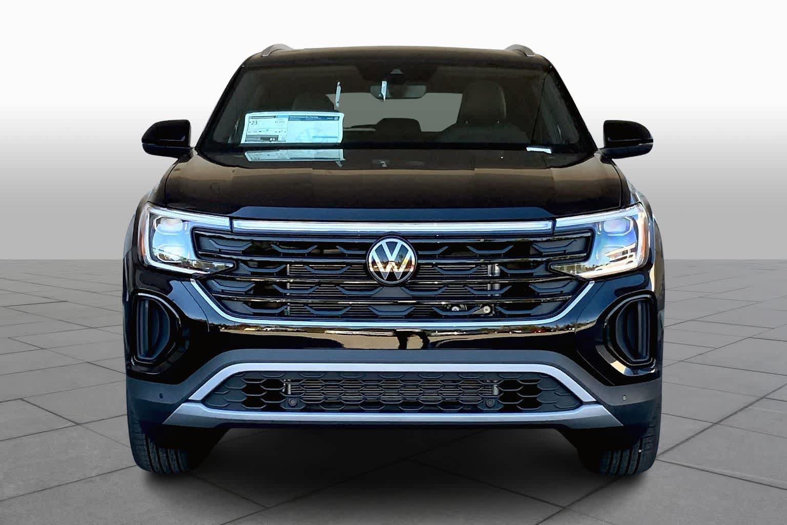 New 2026 Volkswagen Atlas Cross Sport SE FWD image 3