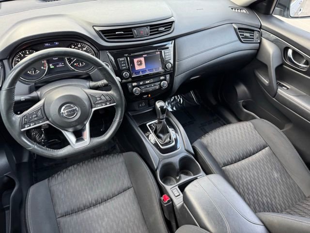 Used 2018 Nissan Rogue SV image 6