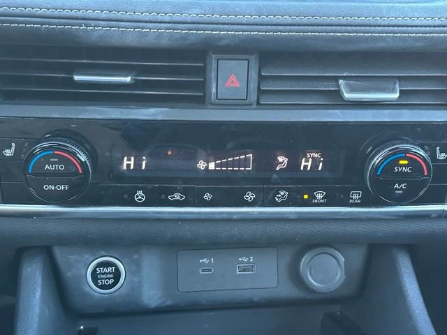 Used 2023 Nissan Rogue SV w/ SV Premium B Package image 14