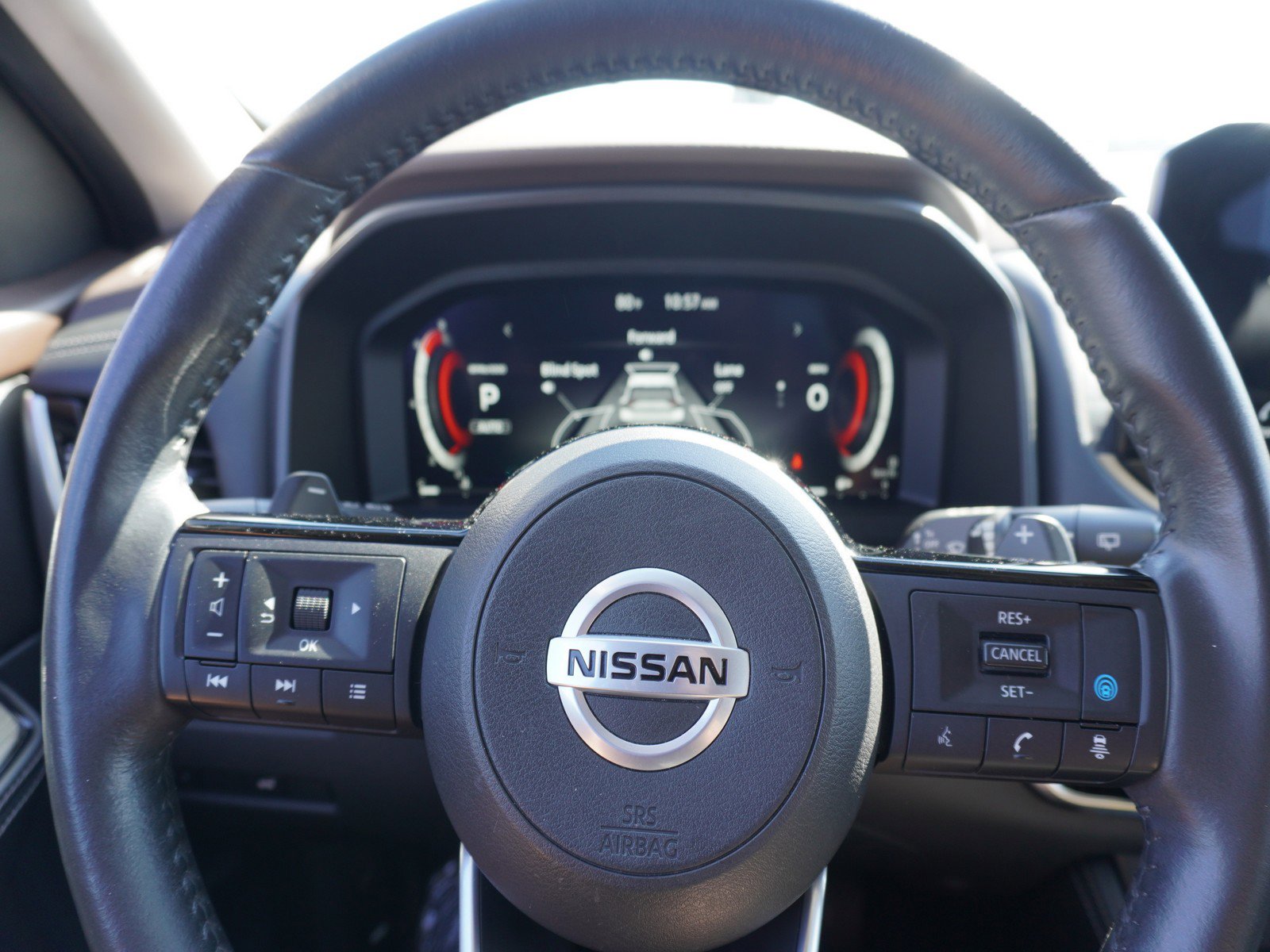 Used 2021 Nissan Rogue Platinum image 26