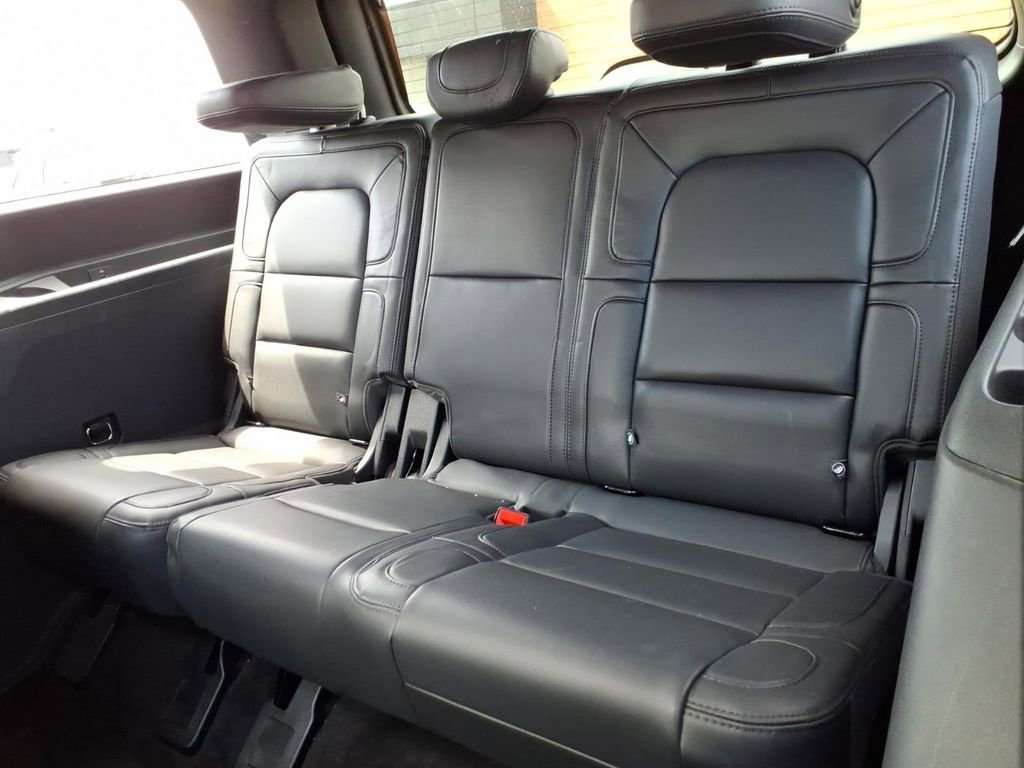 Used 2022 Lincoln Navigator Reserve AWD/4WD image 13