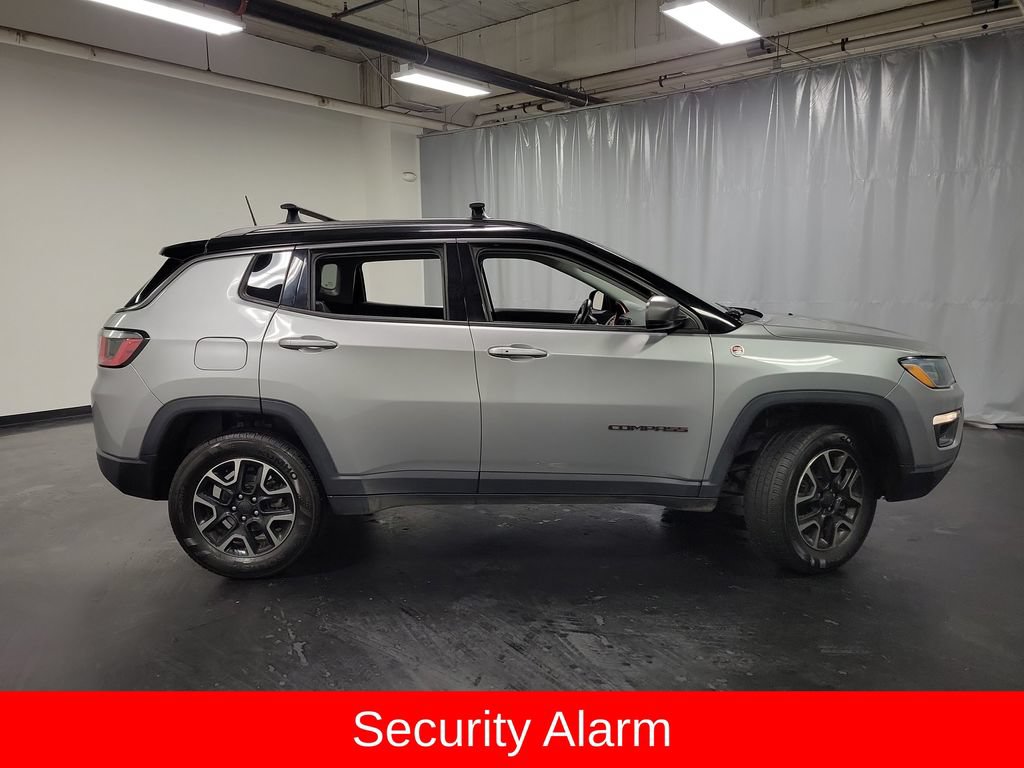 Used 2019 Jeep Compass Trailhawk w/ Leather Interior Group AWD/4WD image 10