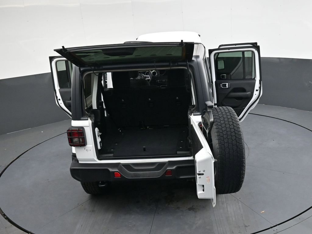 Used 2019 Jeep Wrangler Unlimited Sahara image 36