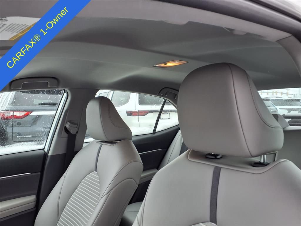 Used 2023 Toyota Camry SE image 18
