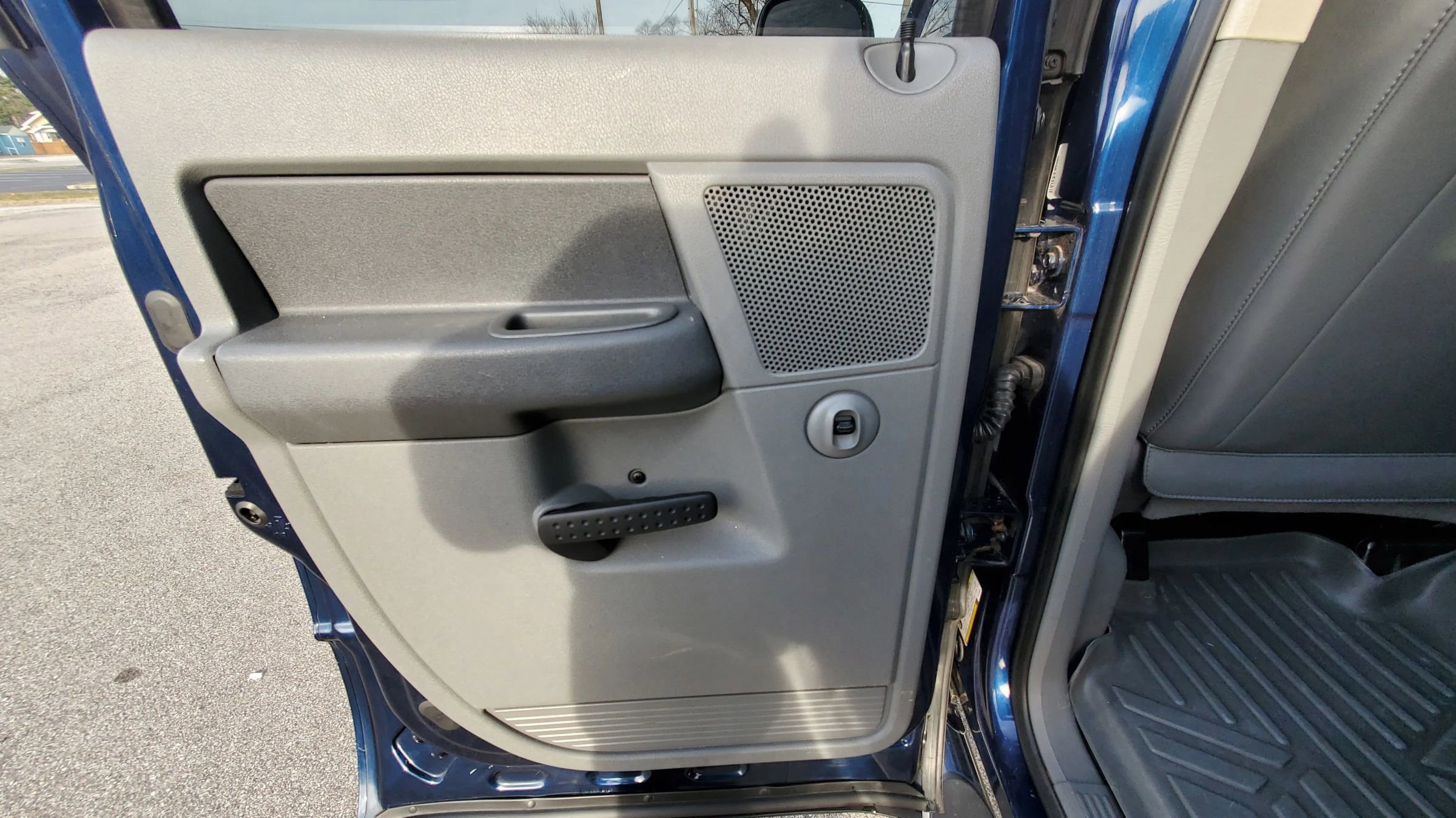 Used 2008 Dodge Ram 1500 Truck SLT image 24