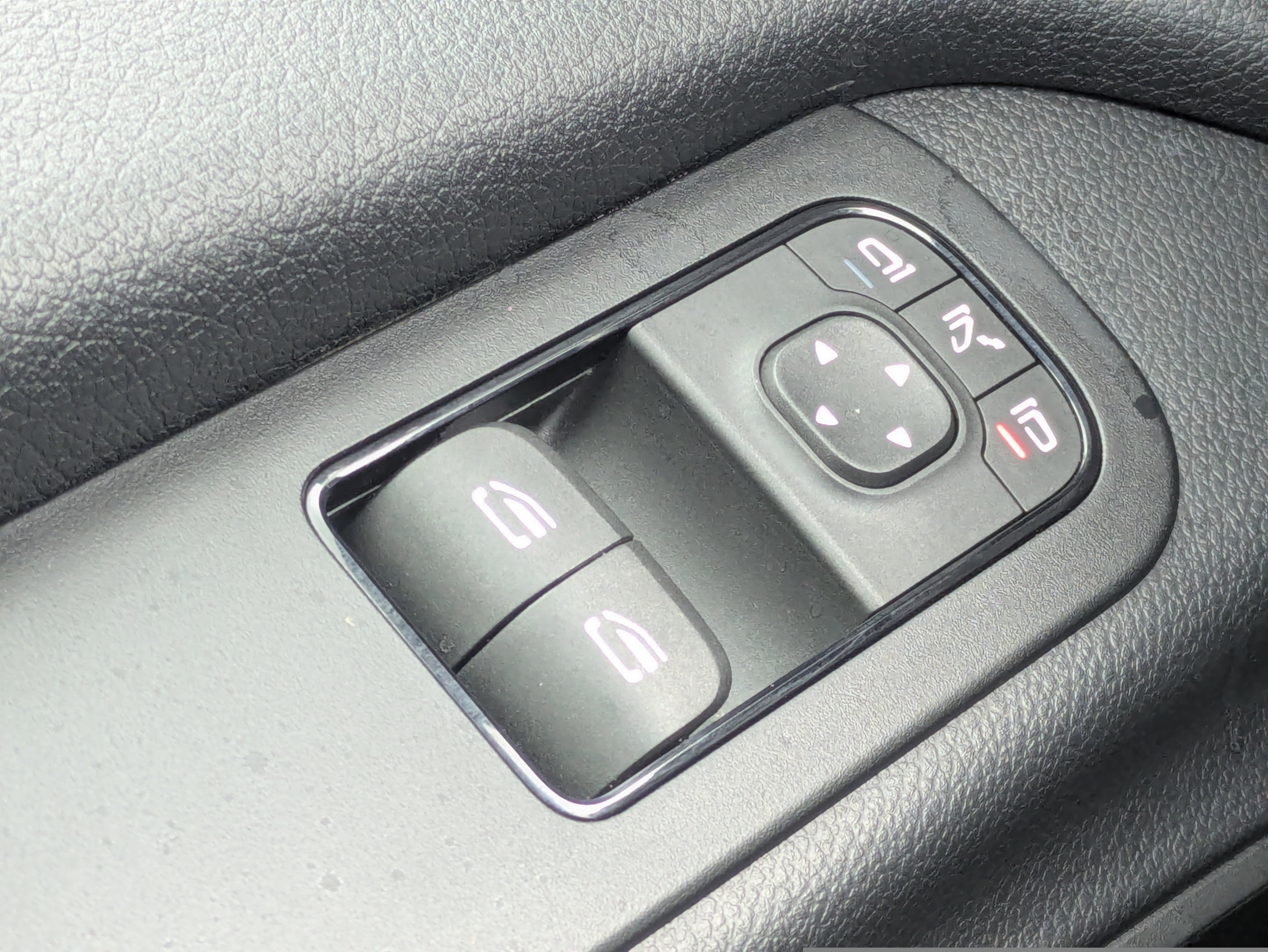 Used 2021 Mercedes-Benz Sprinter 2500 image 21