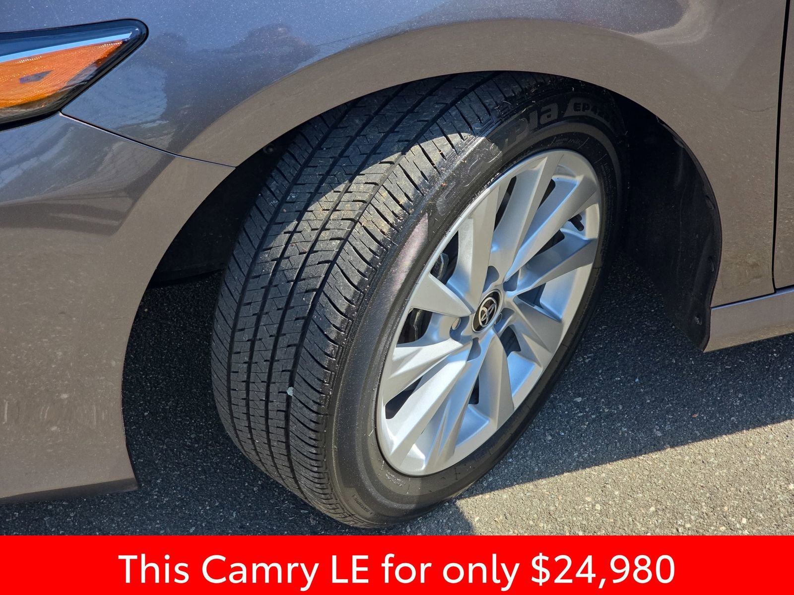 Used 2023 Toyota Camry LE FWD image 38