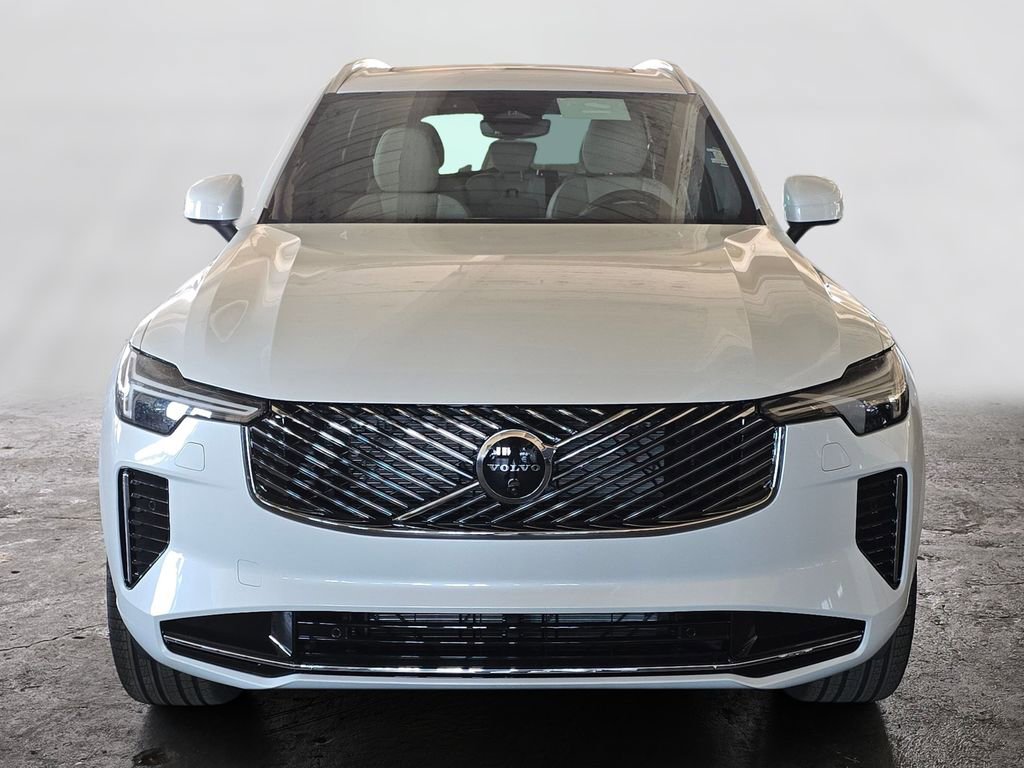 New 2026 Volvo XC90 B6 Plus w/ Protection Package Premier image 2