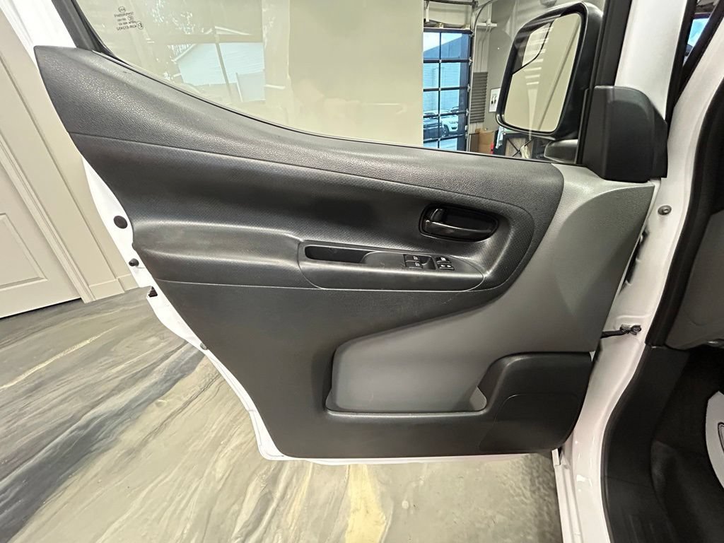 Used 2015 Nissan NV200 SV w/ Back Door Glass Package FWD image 40