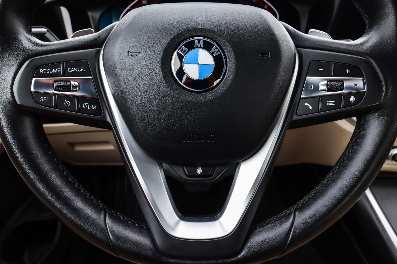 Used 2019 BMW 330i xDrive Sedan w/ Premium Package image 16