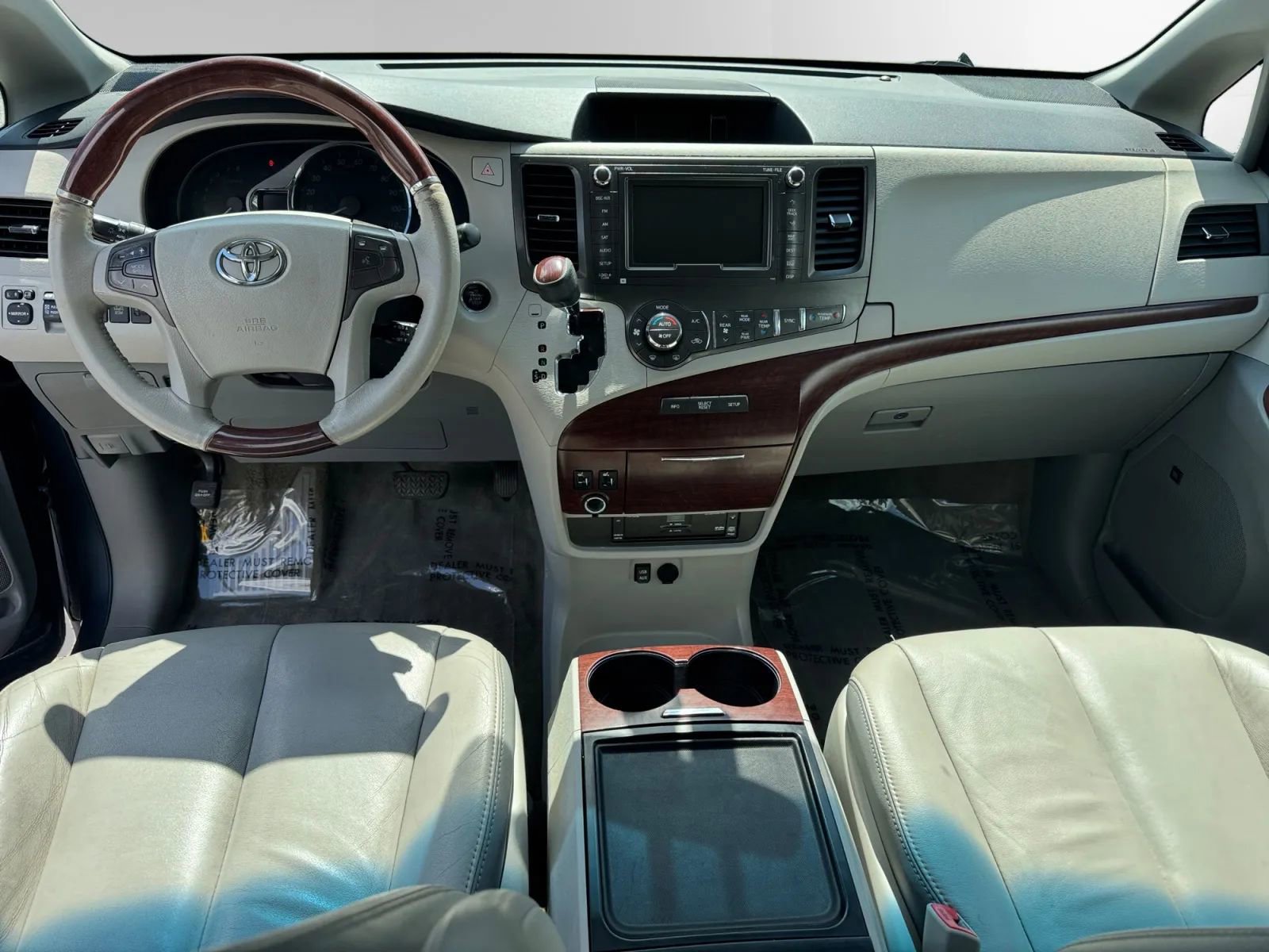 Used 2013 Toyota Sienna Limited w/ Premium Pkg AWD/4WD image 11