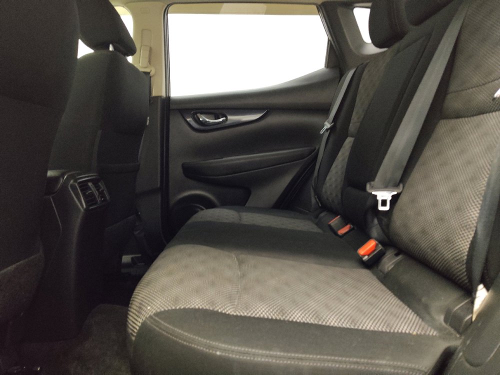 Used 2017 Nissan Rogue Sport SV FWD image 18