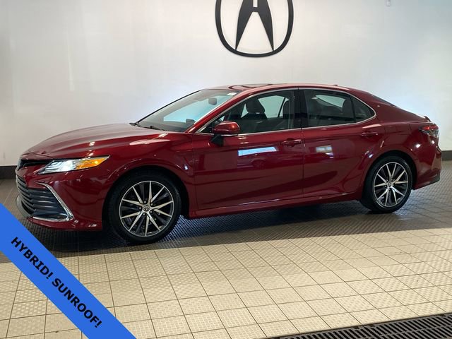 Used 2022 Toyota Camry XLE w/ Cold Weather Package FWD image 3