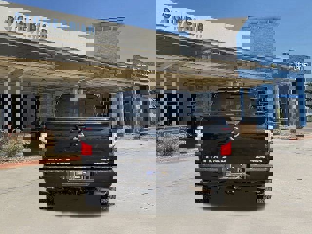 Used 2018 Nissan Titan PRO-4X w/ Pro-4x Convenience Package image 6