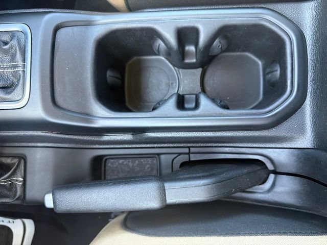 Used 2022 Jeep Gladiator Overland w/ LED Lighting Group AWD/4WD image 31