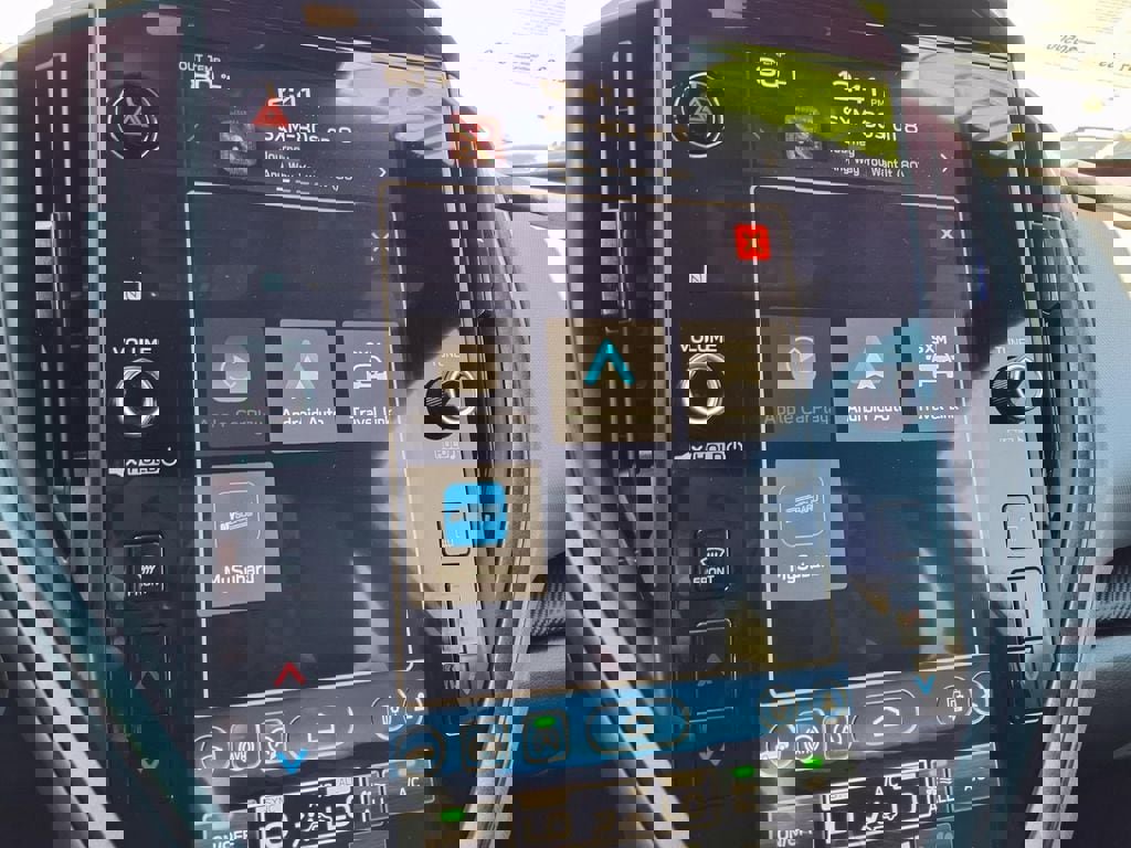 Used 2025 Subaru Crosstrek 2.5i Sport AWD/4WD image 3