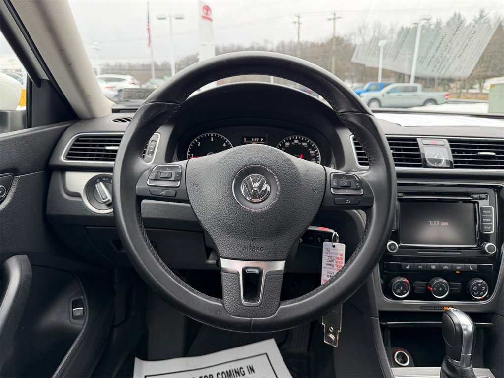 Used 2014 Volkswagen Passat TDI SE image 15
