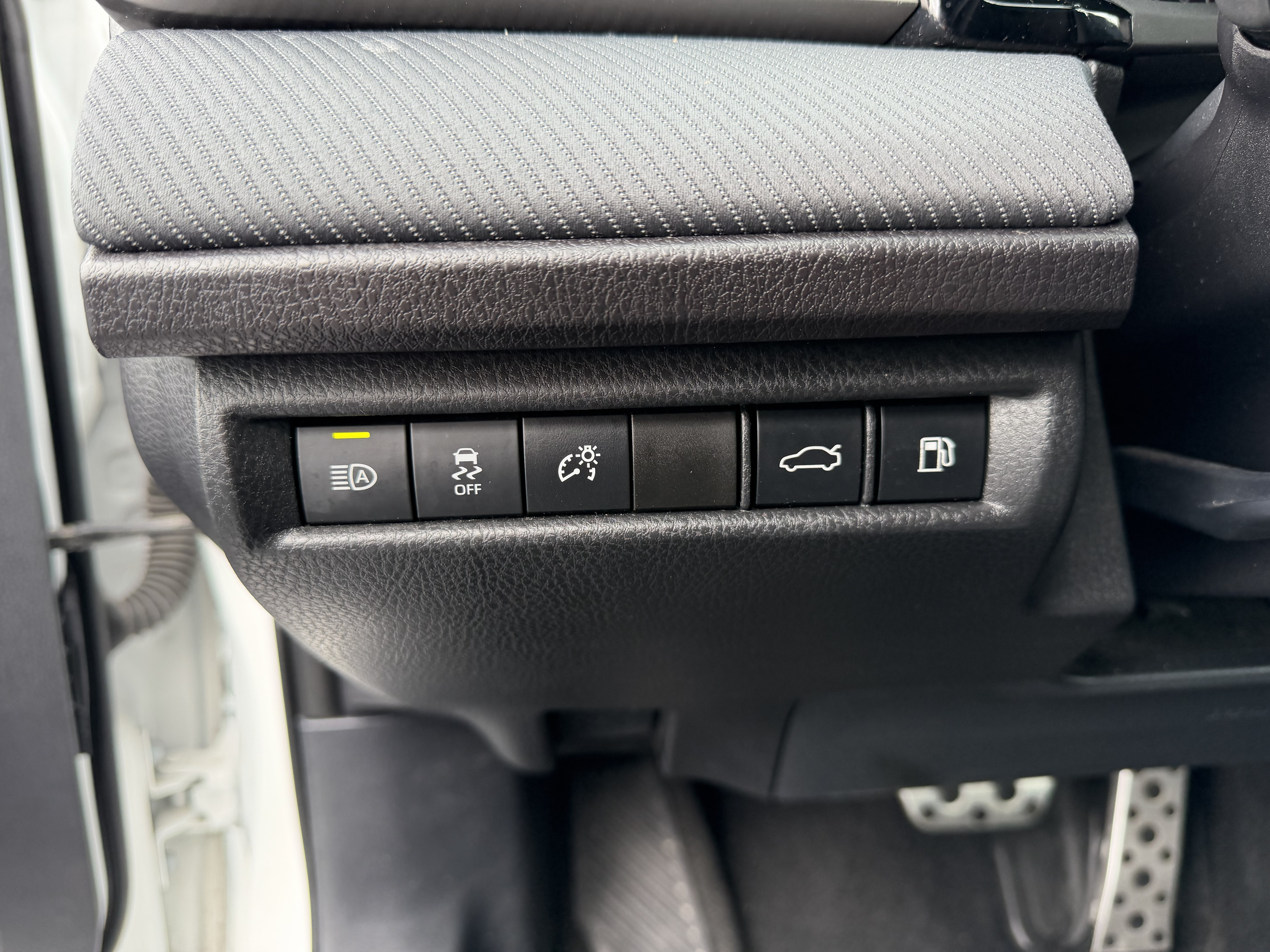 Certified 2025 Toyota Camry SE FWD image 22