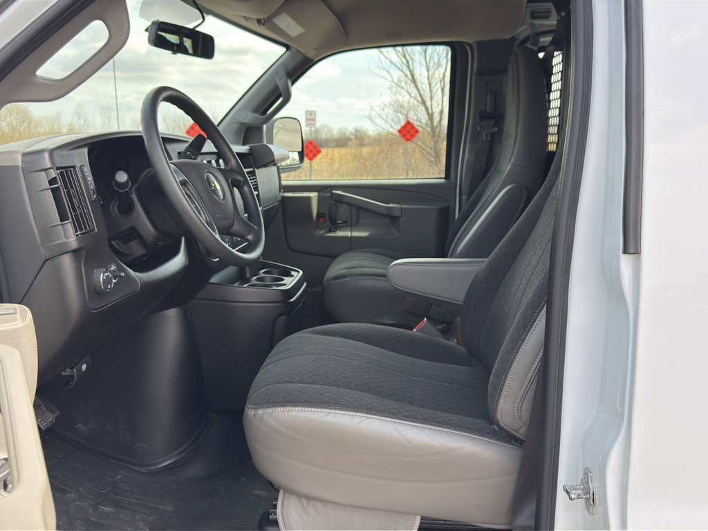 Used 2024 Chevrolet Express 2500 w/ Driver Convenience Package RWD image 14