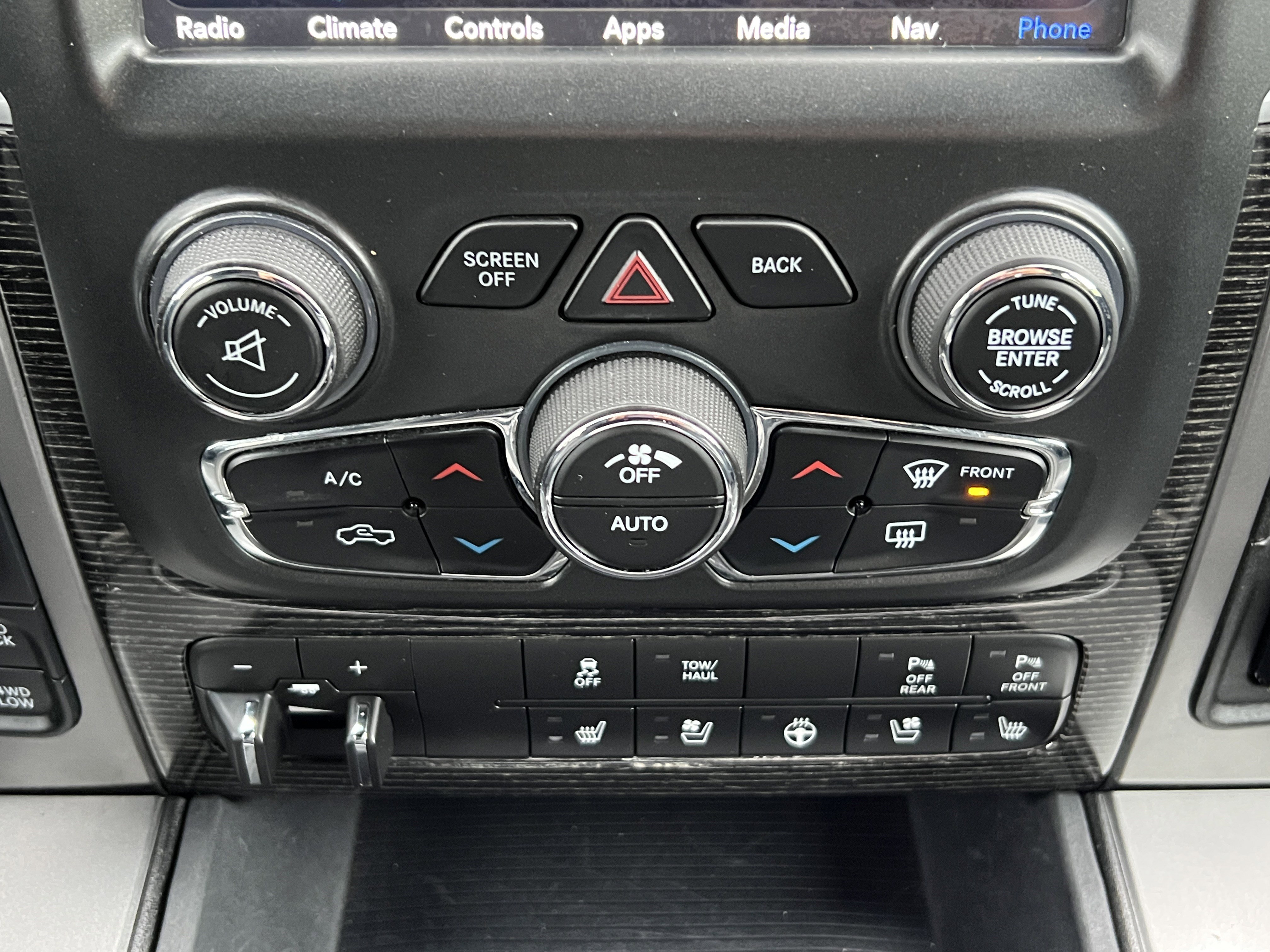 Used 2018 RAM 1500 Limited image 27