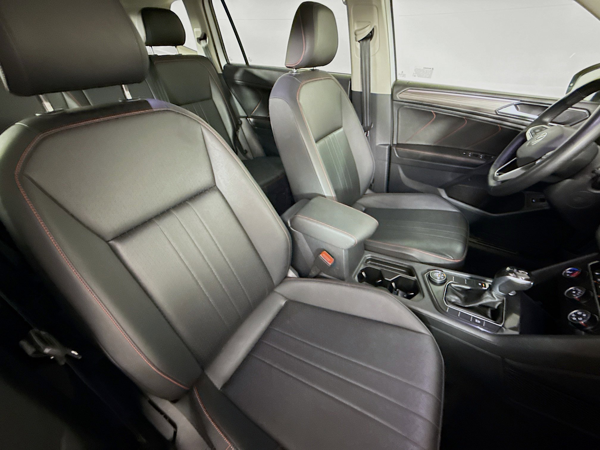 Used 2024 Volkswagen Tiguan Wolfsburg Edition AWD/4WD image 34