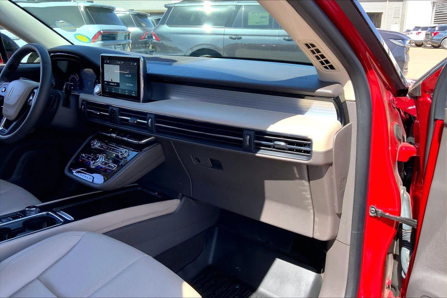 Certified 2022 Lincoln Corsair AWD w/ Equipment Group 101A image 19