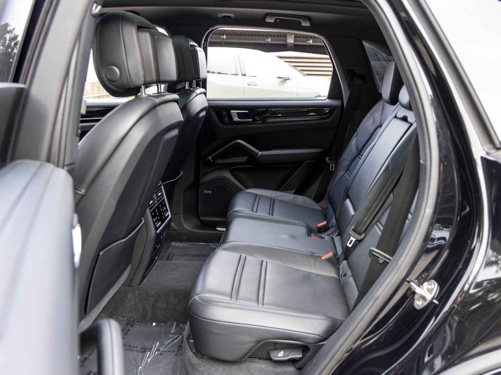 Certified 2022 Porsche Cayenne S AWD/4WD image 51