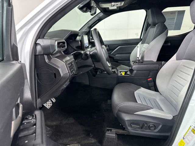 Used 2025 Toyota Tacoma TRD Sport w/ TRD Sport Upgrade Package image 11