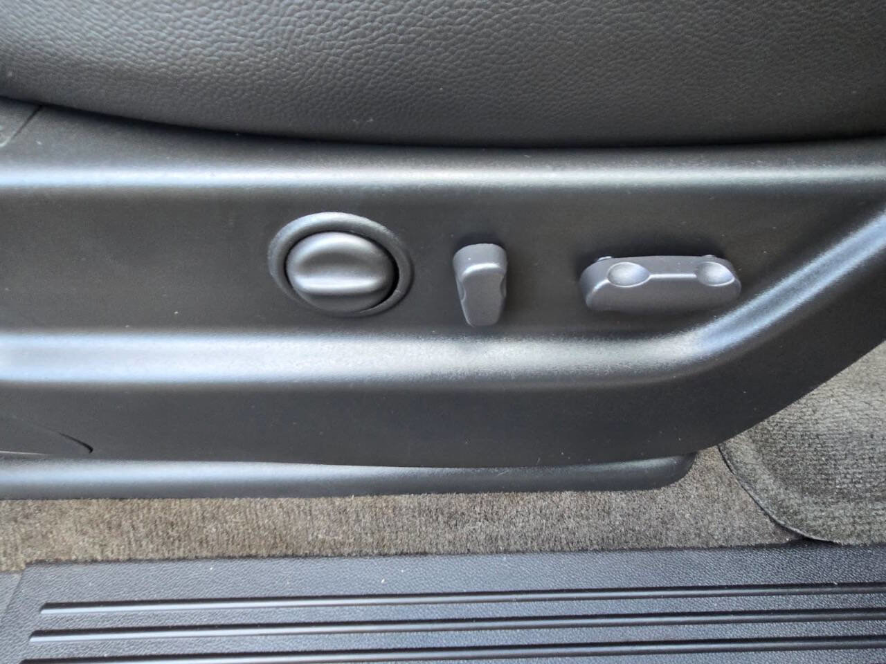 Used 2009 Chevrolet Tahoe LT w/ Luxury Package image 30