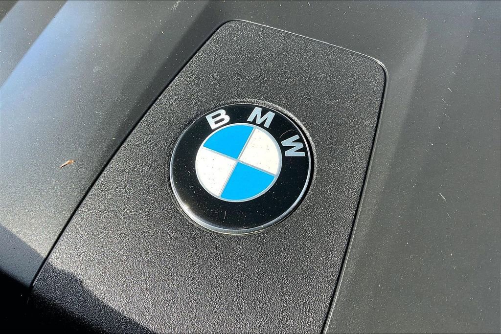 Used 2023 BMW X7 xDrive40i w/ Parking Assistance Package image 42