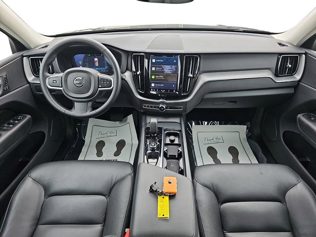 Used 2025 Volvo XC60 B5 Core image 12