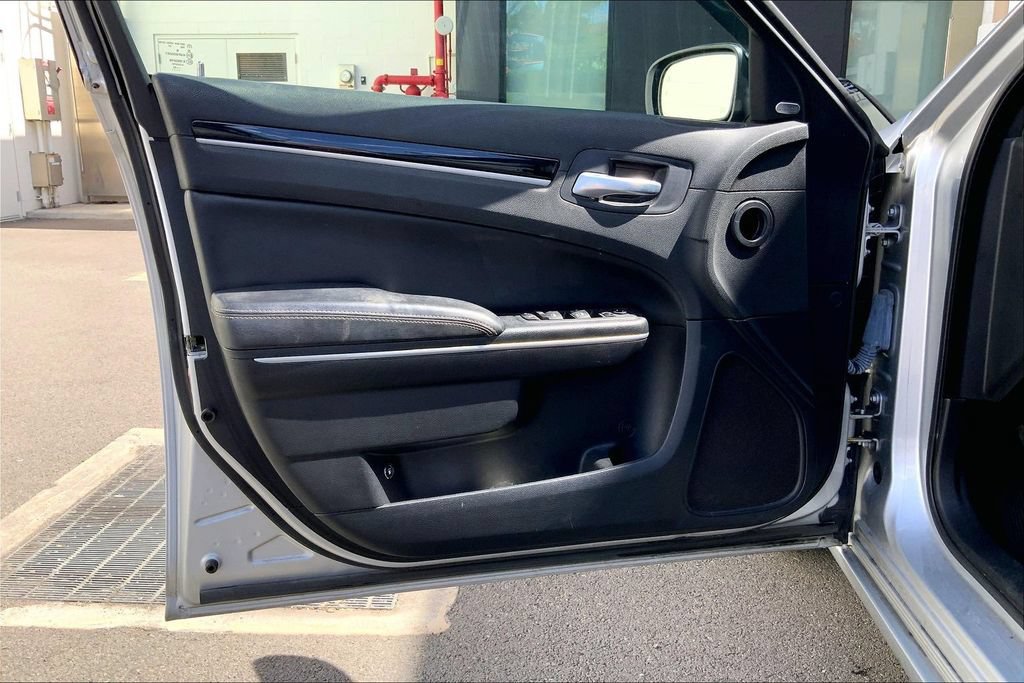 Used 2022 Chrysler 300 S RWD image 22