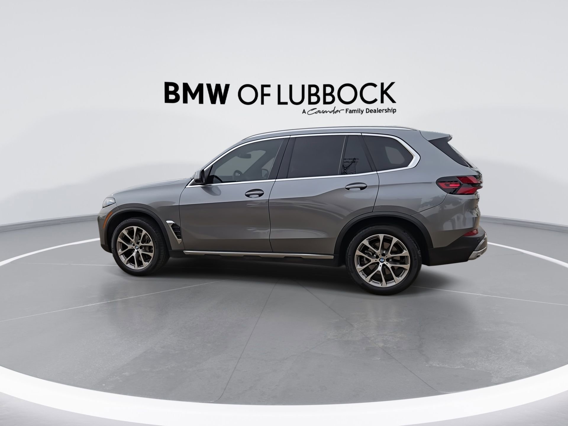 Certified 2024 BMW X5 xDrive40i w/ Premium Package AWD/4WD image 6
