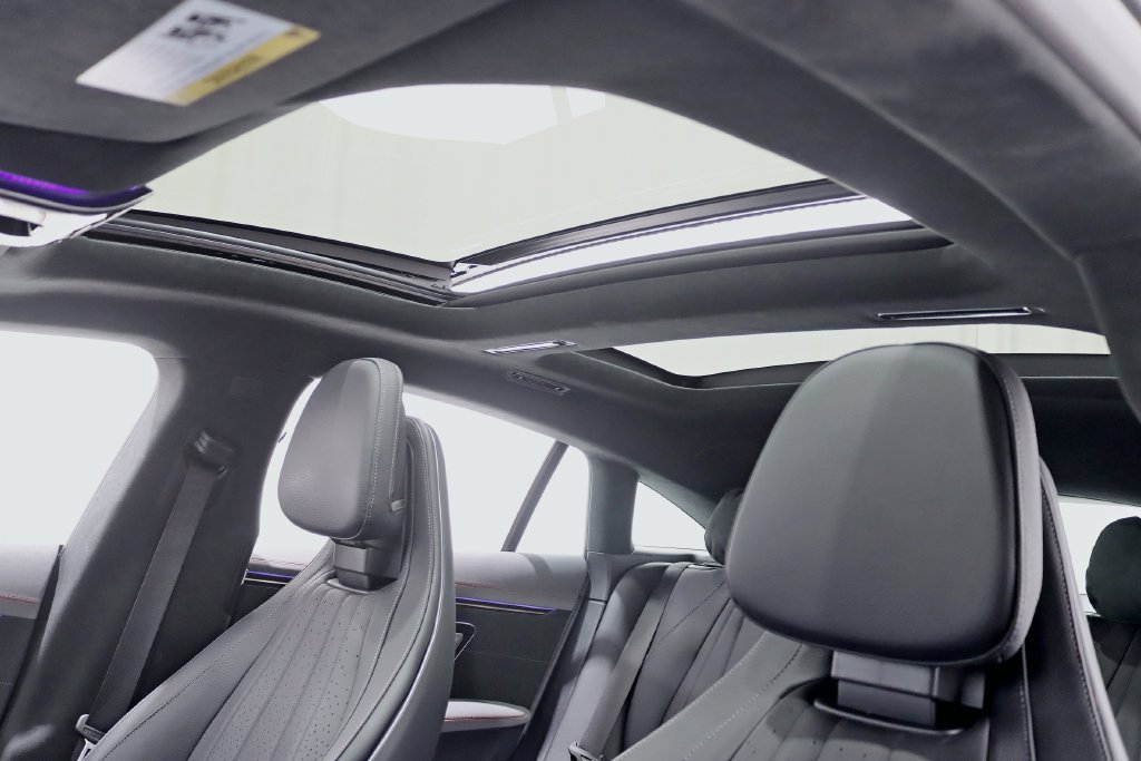 Used 2023 Mercedes-Benz EQS 580 4MATIC Sedan image 32