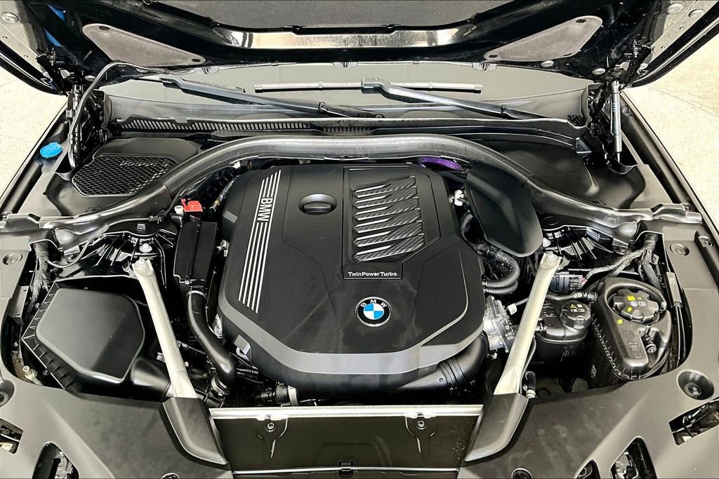 Used 2023 BMW 540i w/ M Sport Package image 12