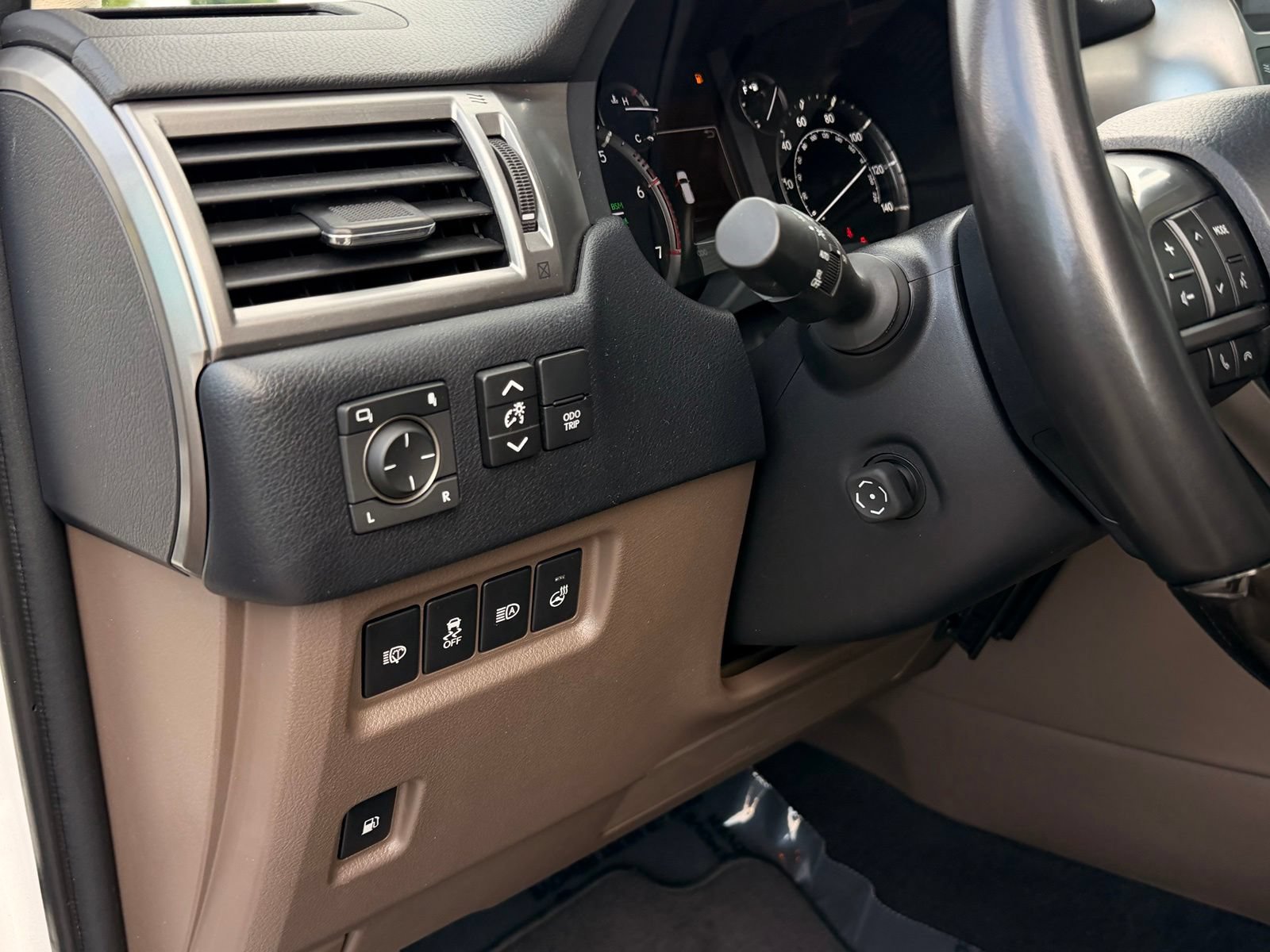 Used 2022 Lexus GX 460 Premium AWD/4WD image 39